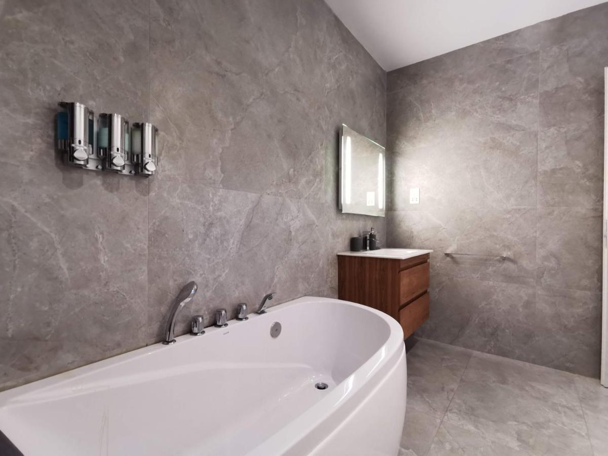 Duplex Maisonette With Heated P-Pool And Jacuzzi St. Julian's Exterior foto
