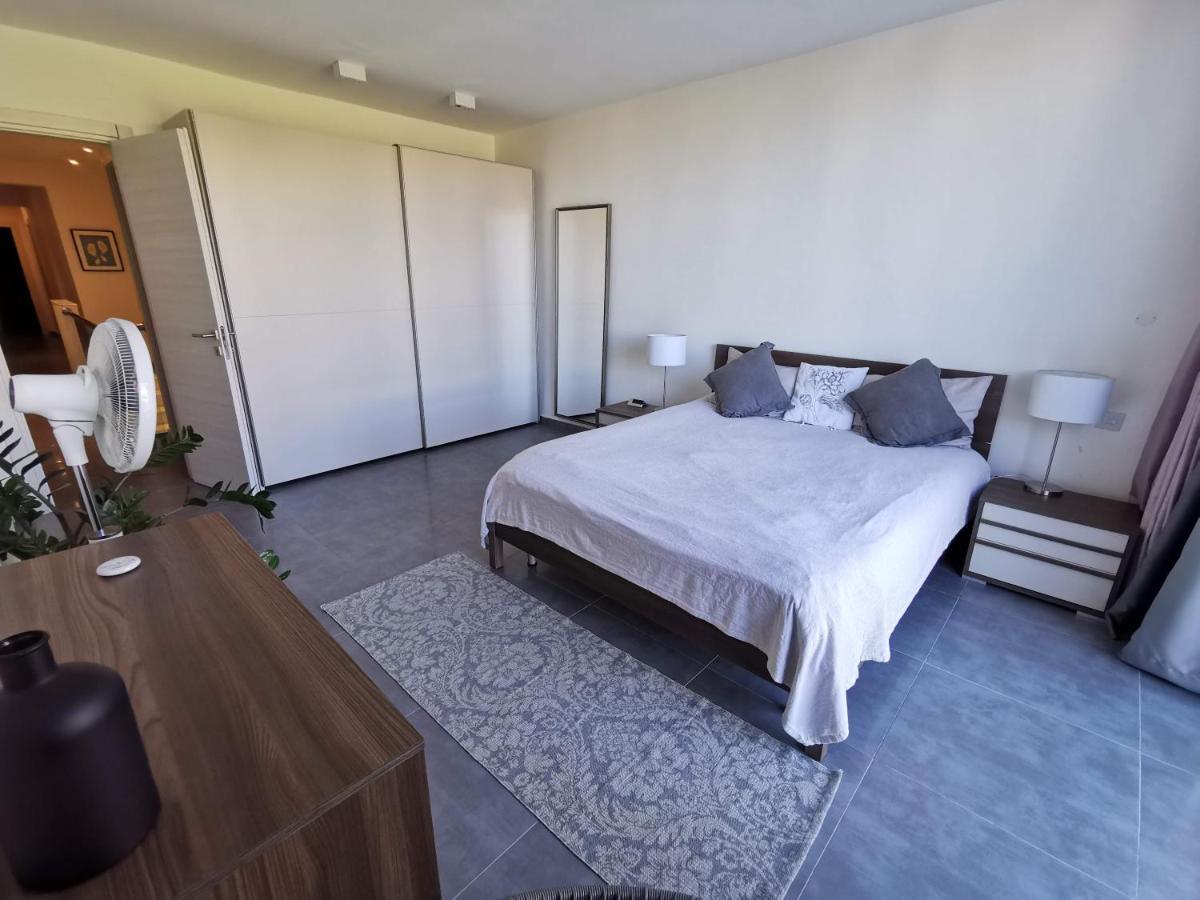 Duplex Maisonette With Heated P-Pool And Jacuzzi St. Julian's Exterior foto